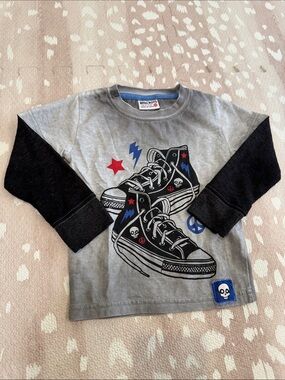 Mish Boys Sneakers Graphic Layered Long Sleeve Tee Gray Black 24M